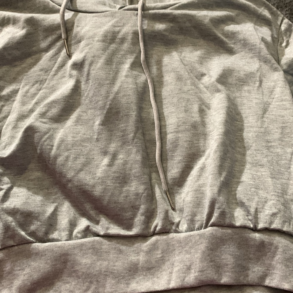 Great gray sweatsuit - Picture 2 of 3
